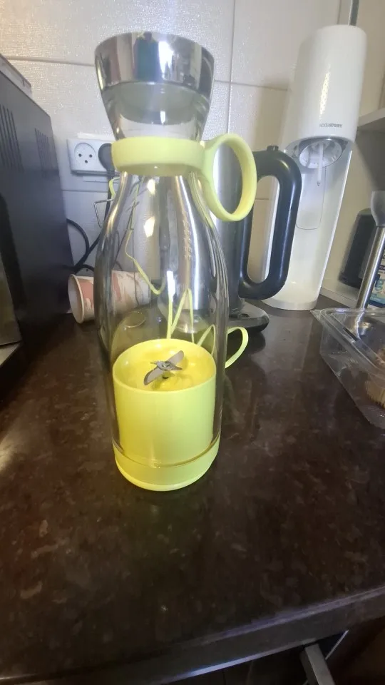 Mini Juicer – Портативний блендер у пляшці